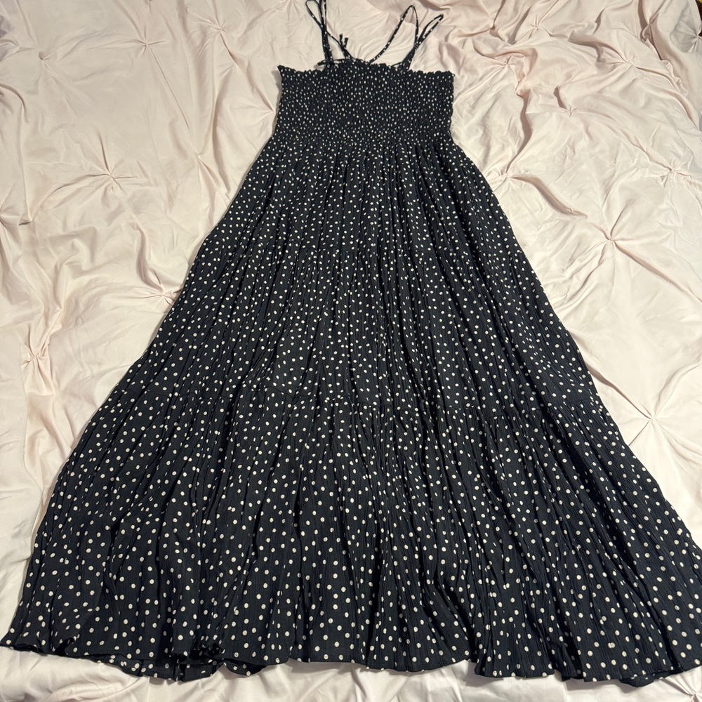 Abercrombie & Fitch Black Polka Dot Smocked Maxi Dress - Picture 7 of 9